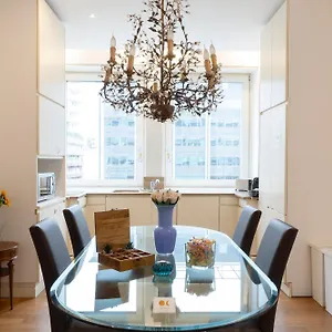 https://apt-vittore-rooms.it-lombardy.com